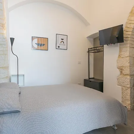 La Maddalena & Oda ve Kahvaltı Bitonto